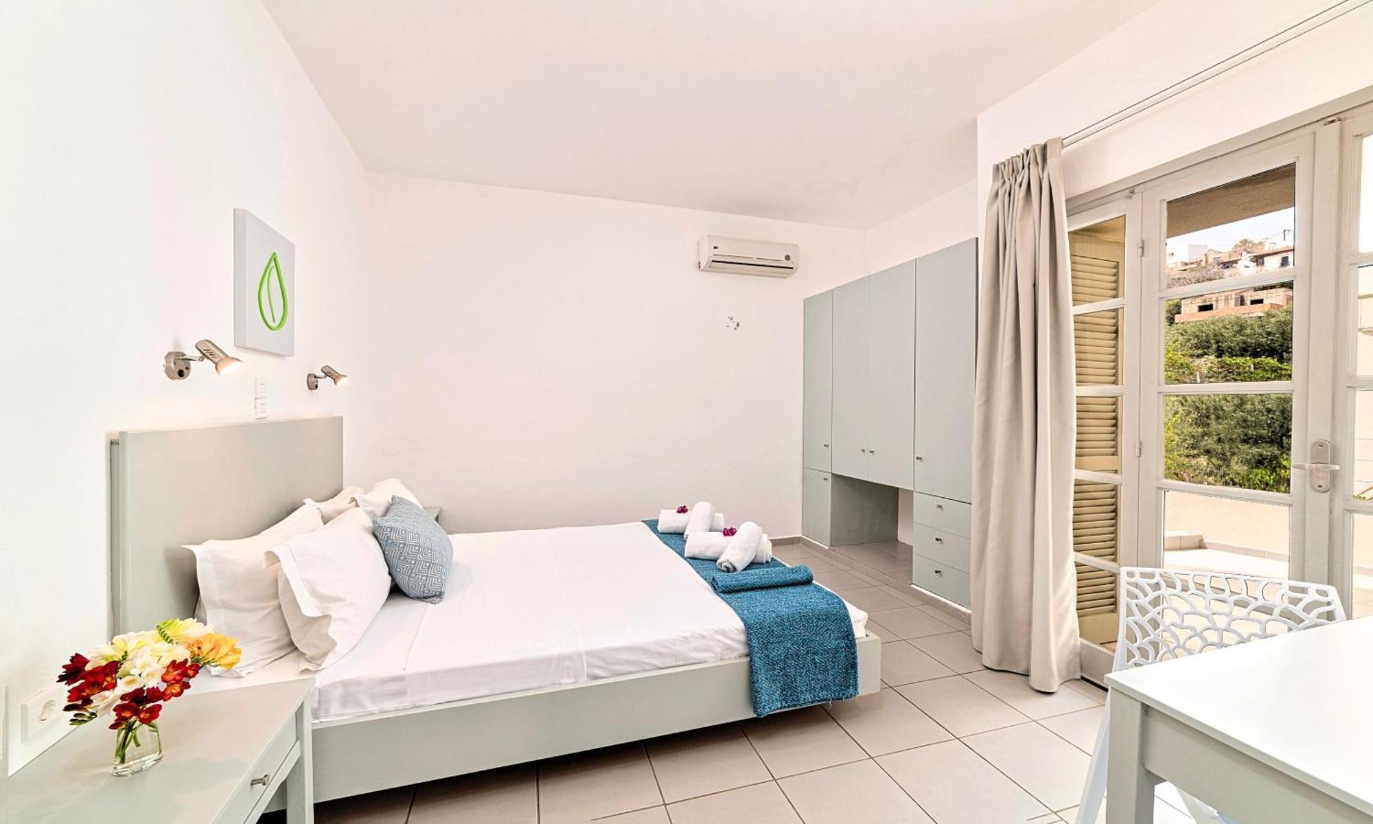 Elounda Garden Suites Heated Pool Rum bild